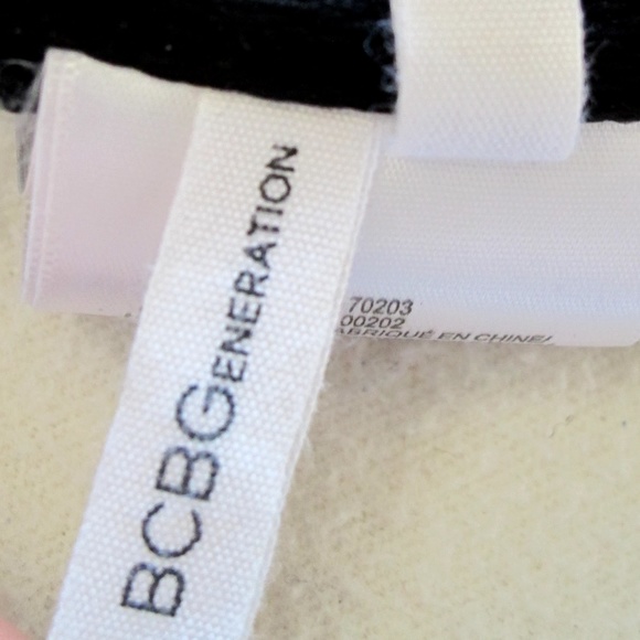 BCBGENERATION Underwire Bikini Top - Picture 4 of 4